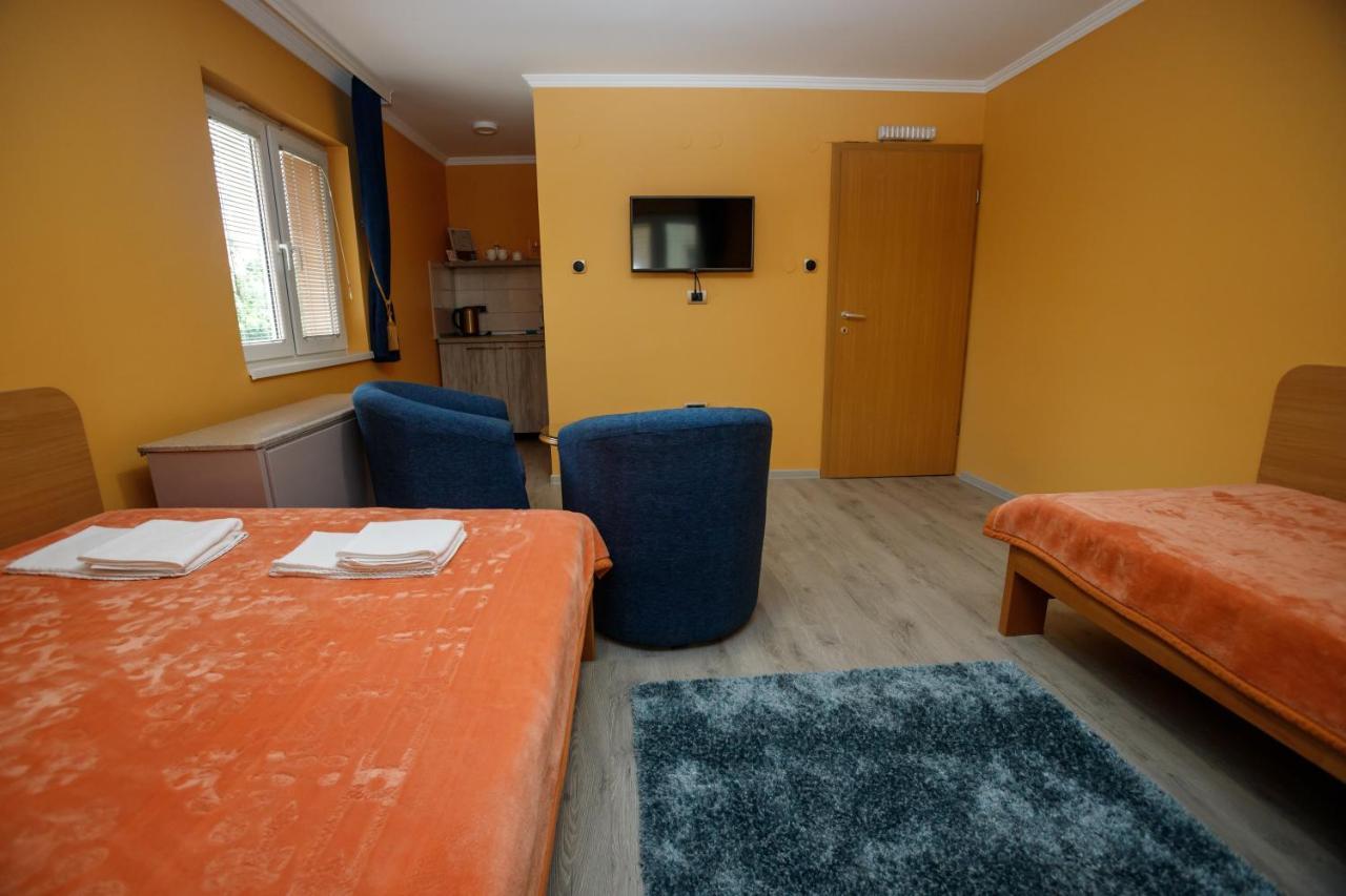 Guest House Mali Homtel Subotica Dış mekan fotoğraf