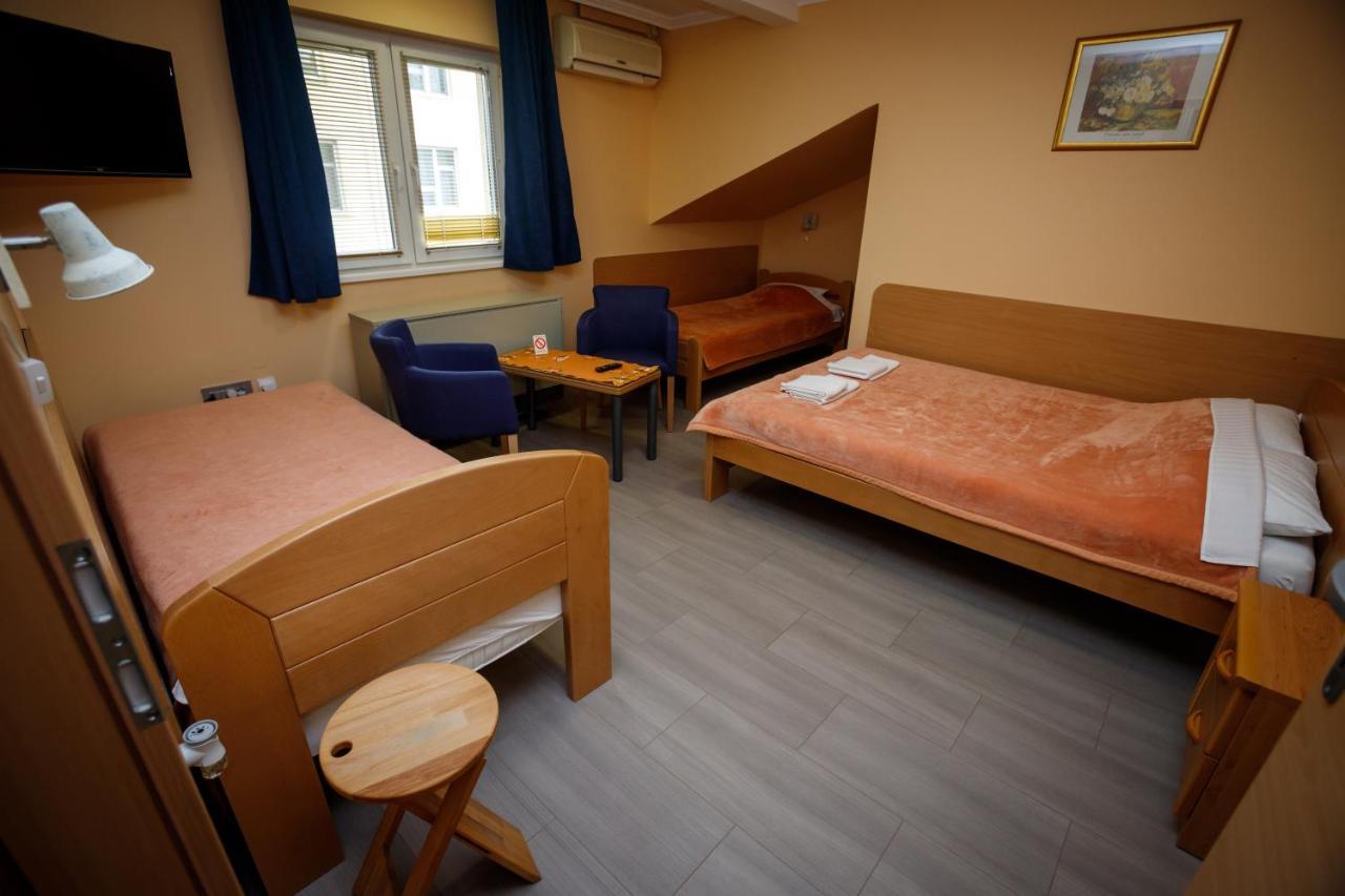 Guest House Mali Homtel Subotica Dış mekan fotoğraf