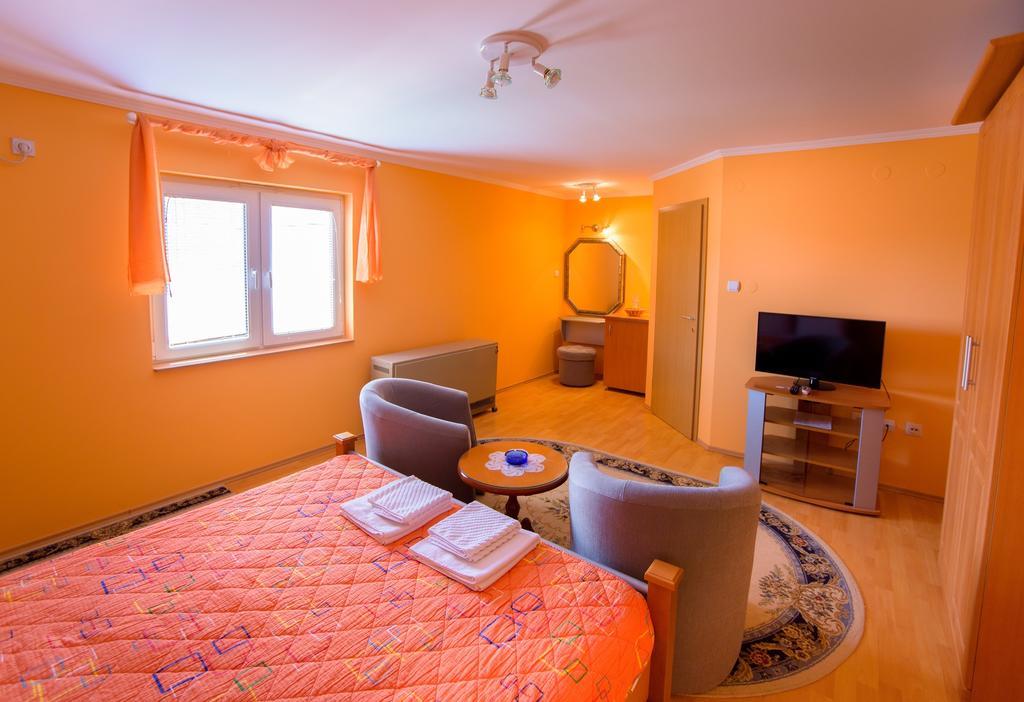 Guest House Mali Homtel Subotica Dış mekan fotoğraf