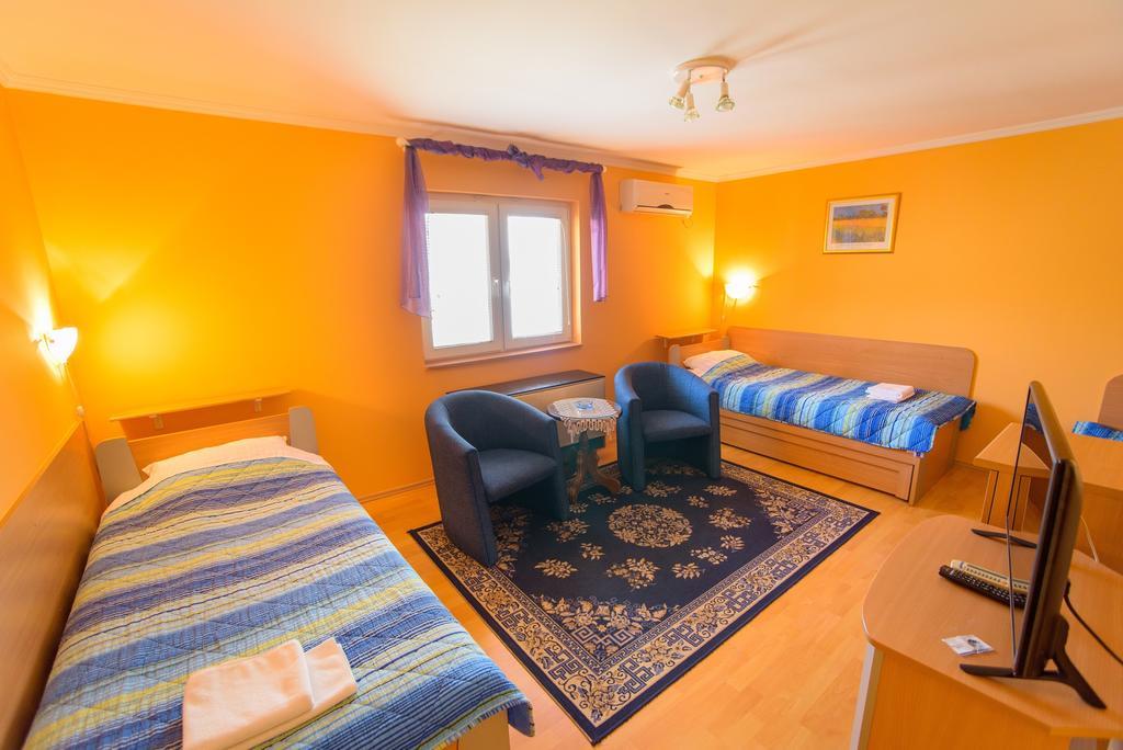 Guest House Mali Homtel Subotica Dış mekan fotoğraf