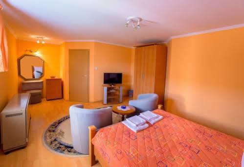 Guest House Mali Homtel Subotica Dış mekan fotoğraf